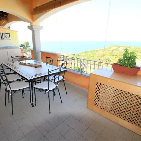 Casa Clami קאסטלסארדו
